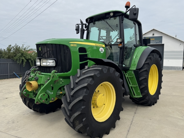 John Deere 6630